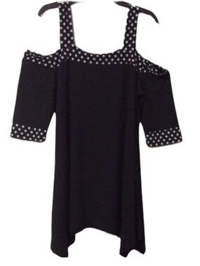 ASTER BY FIRMIANA Black And White Retro Style POLKA DOT COLD-SHOULDER Tunic Top